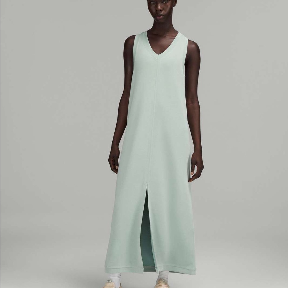 ⚪️sold⚪️Lululemon Ease of it All V Neck Midi Dress
